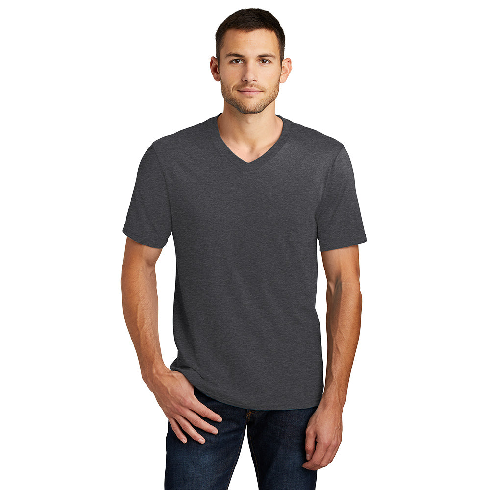District Very Important Tee V‑Neck Decorated - Deepest Grey (PMS 426C)